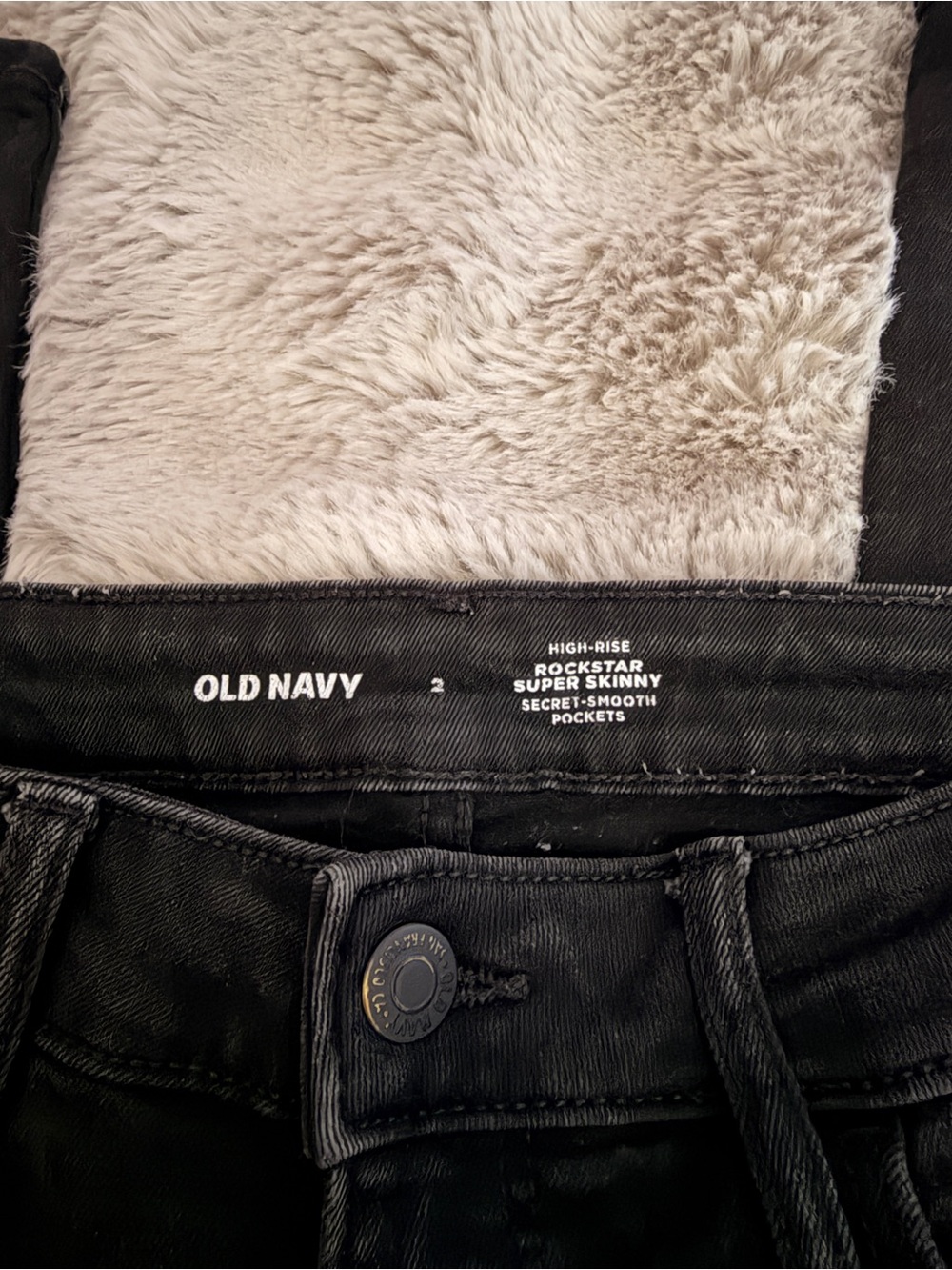 Old Navy Black Skinny Jeans - Women's Stretch Denim - Picture 3 of 3